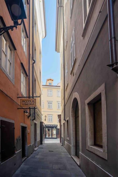 Torretta10 - Studio Apartment Trieste Luaran gambar